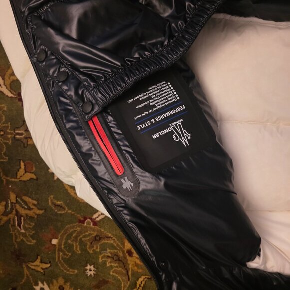 Moncler Grenoble Men's Pramint puffer Jacket in White ski jacket - Picture 6 of 12